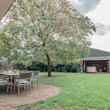 By Romme Holiday home Diessen